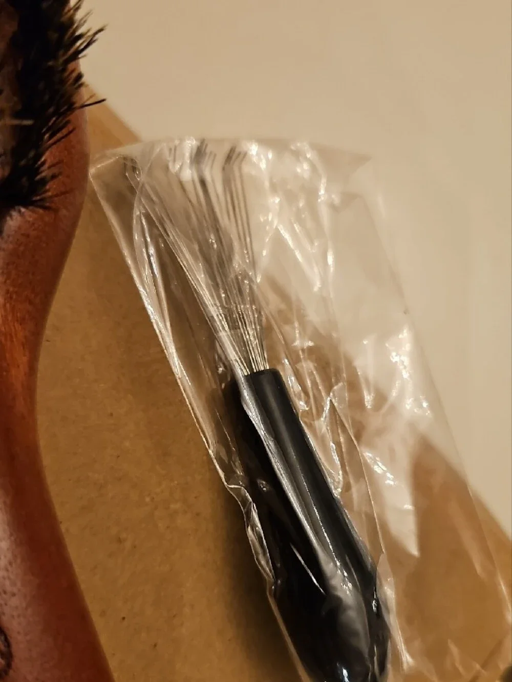 Mens Round Wooden Boar Bristle Hair and Beard Grooming Brush - New in Box